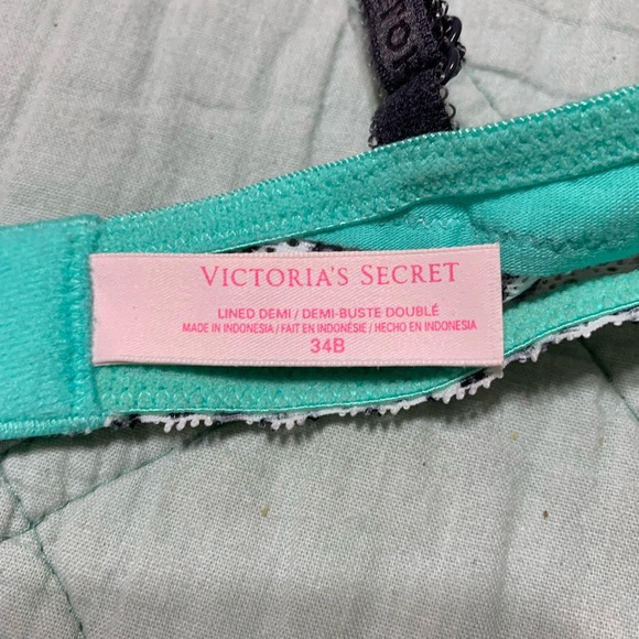 NWT - Victoria’s Secret Bra - 34B - Lined Demi - Picture 3 of 4